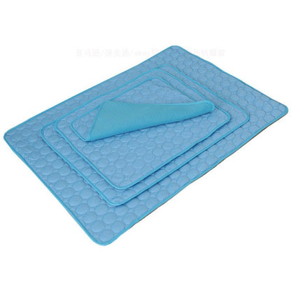 Extra large dog cooling mat with breathable ice silk fabric for summer heat relief
