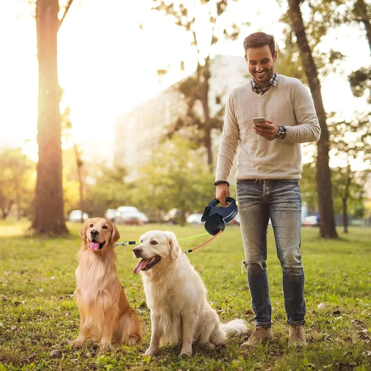 Dual pet leash retractable reflective 360 swivel double dog walking leash with ergonomic handle and built-in night light